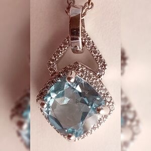 Blue Spinel & Diamond Chip Dazzling Keepsake Solitaire Silver Pendant Necklace